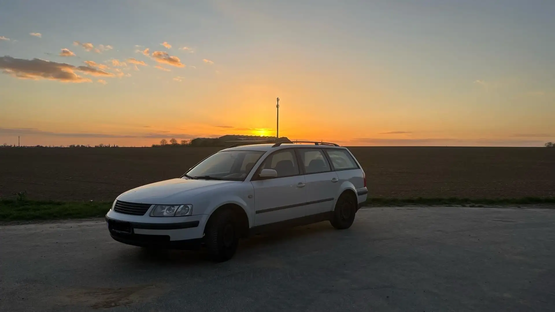 Volkswagen Passat Variant 1.9 TDI/TÜV 2.27/AHK/ 90PS - 1