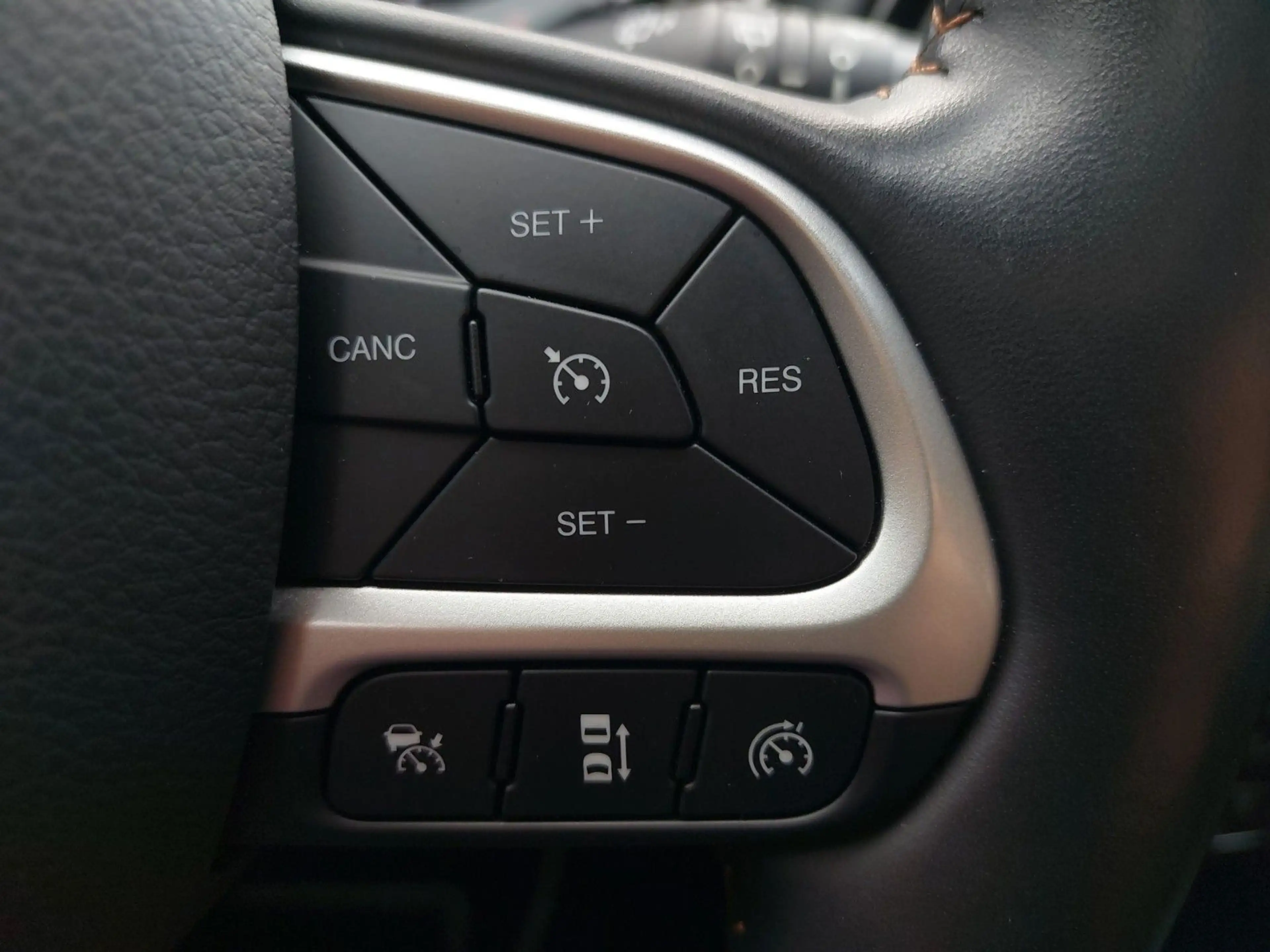 Jeep Compass LIMITED 4WD SHZ LHZ PDC KAMERA NAVI PARKPILOT — photo 14