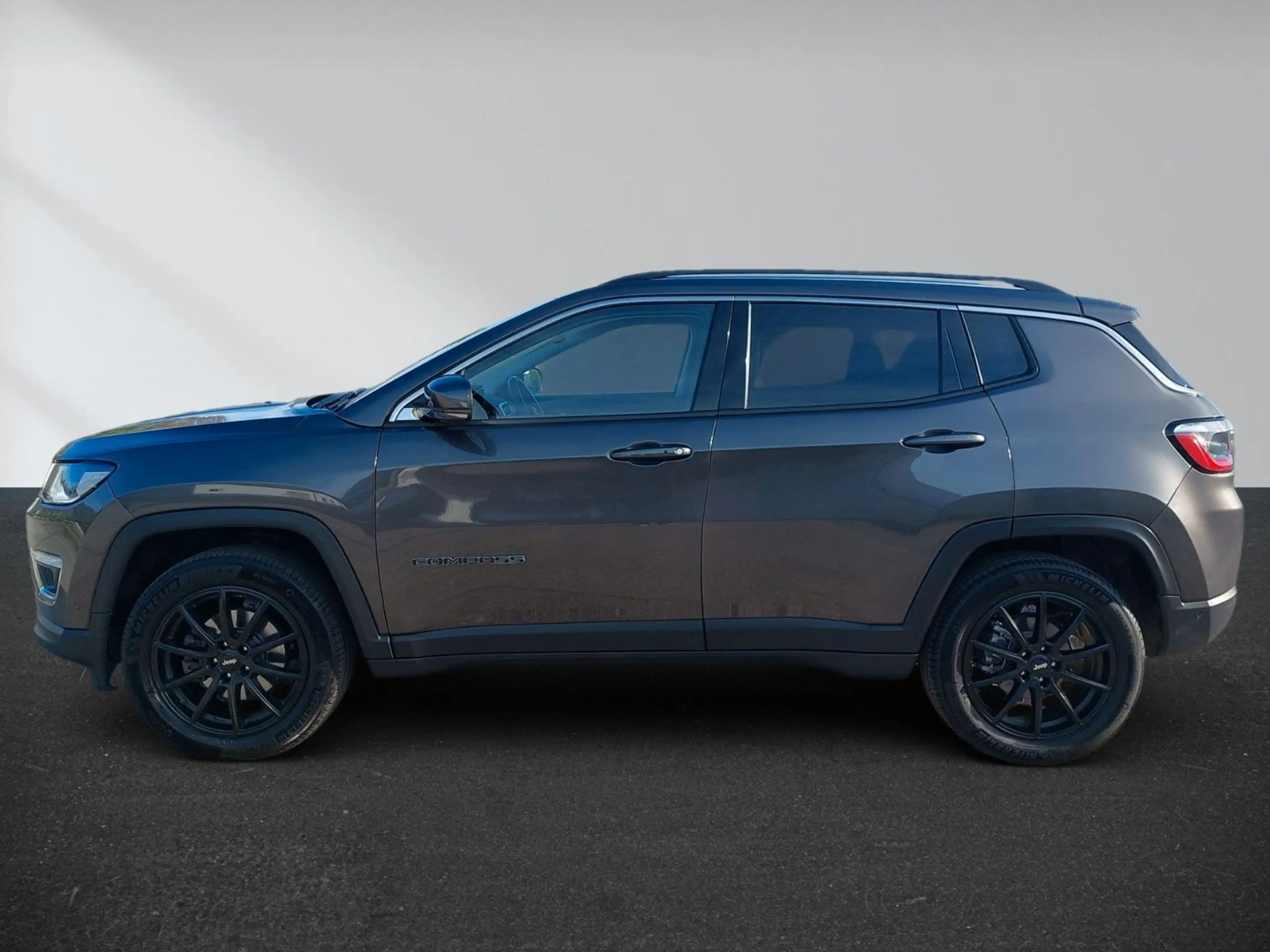 Jeep Compass LIMITED 4WD SHZ LHZ PDC KAMERA NAVI PARKPILOT — photo 9