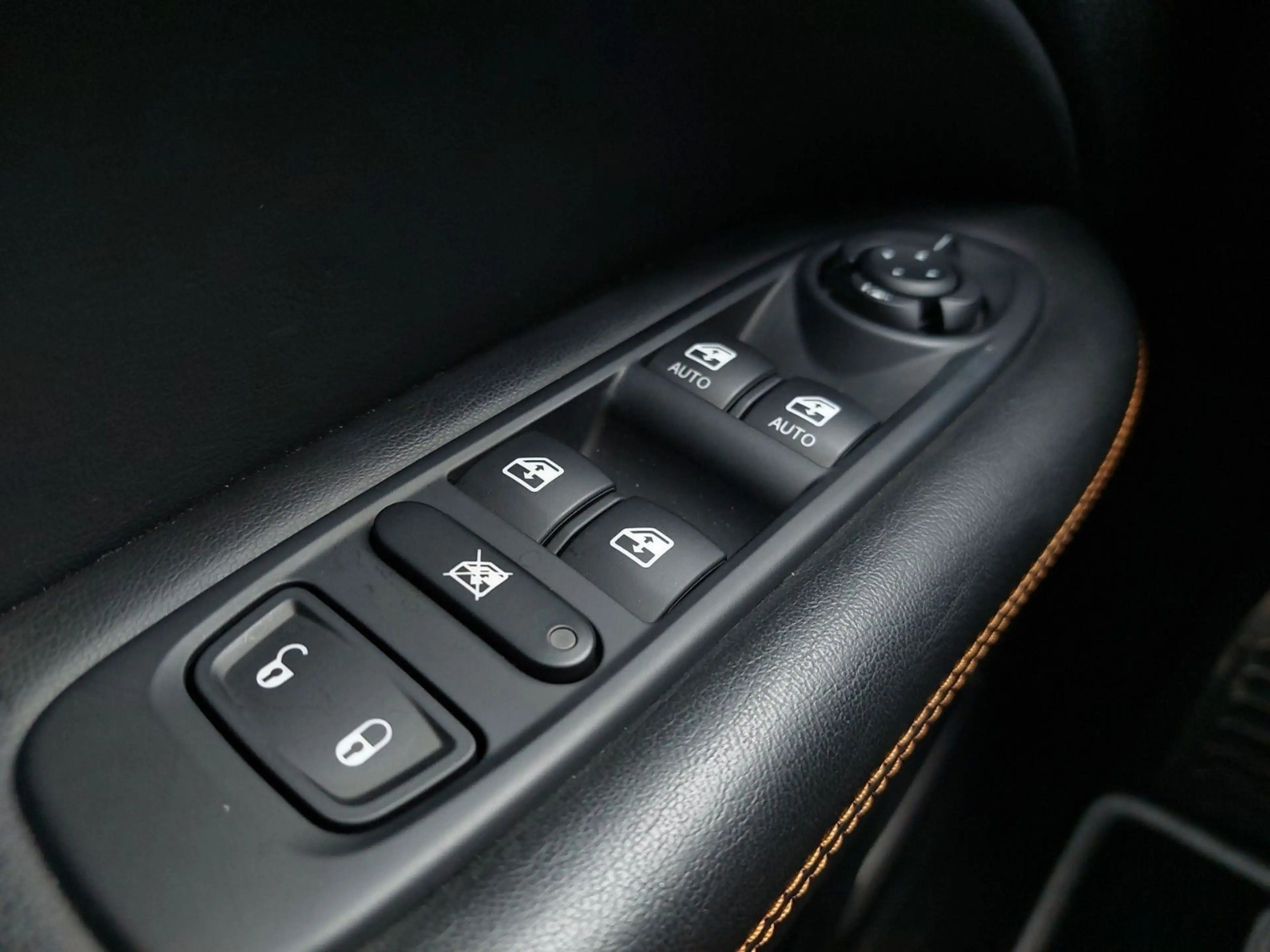 Jeep Compass LIMITED 4WD SHZ LHZ PDC KAMERA NAVI PARKPILOT — photo 15