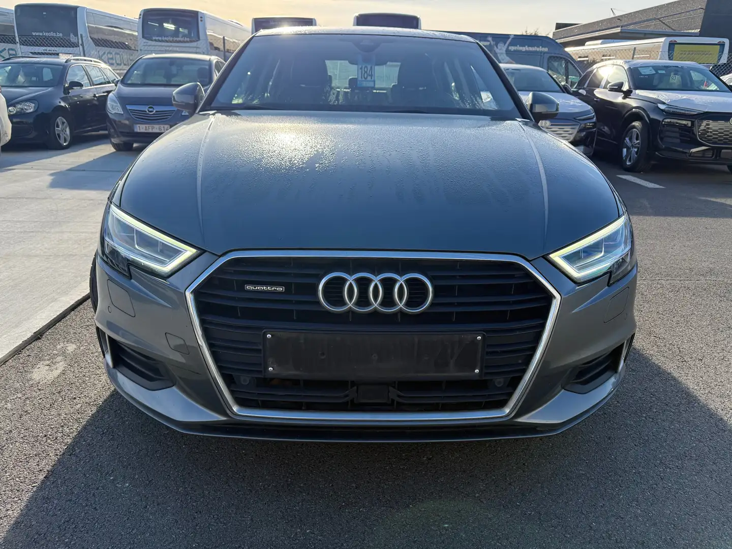 Audi A3 A3 2.0 tdi Sport line Quatro s-tronic Grijs - 2