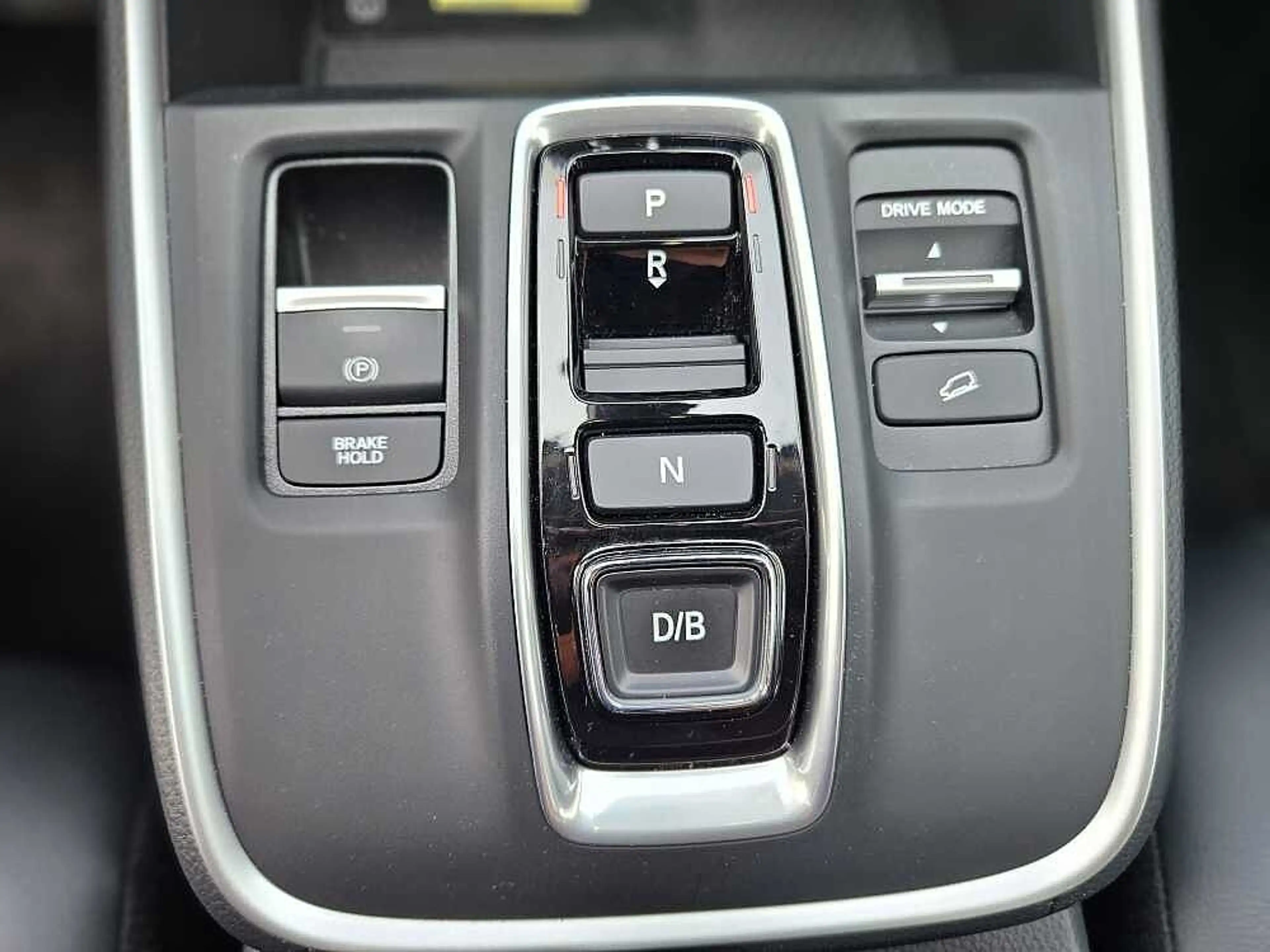 Honda CR-V Hybrid e:HEV 2.0 i-MMD 2WD Elegance — photo 13