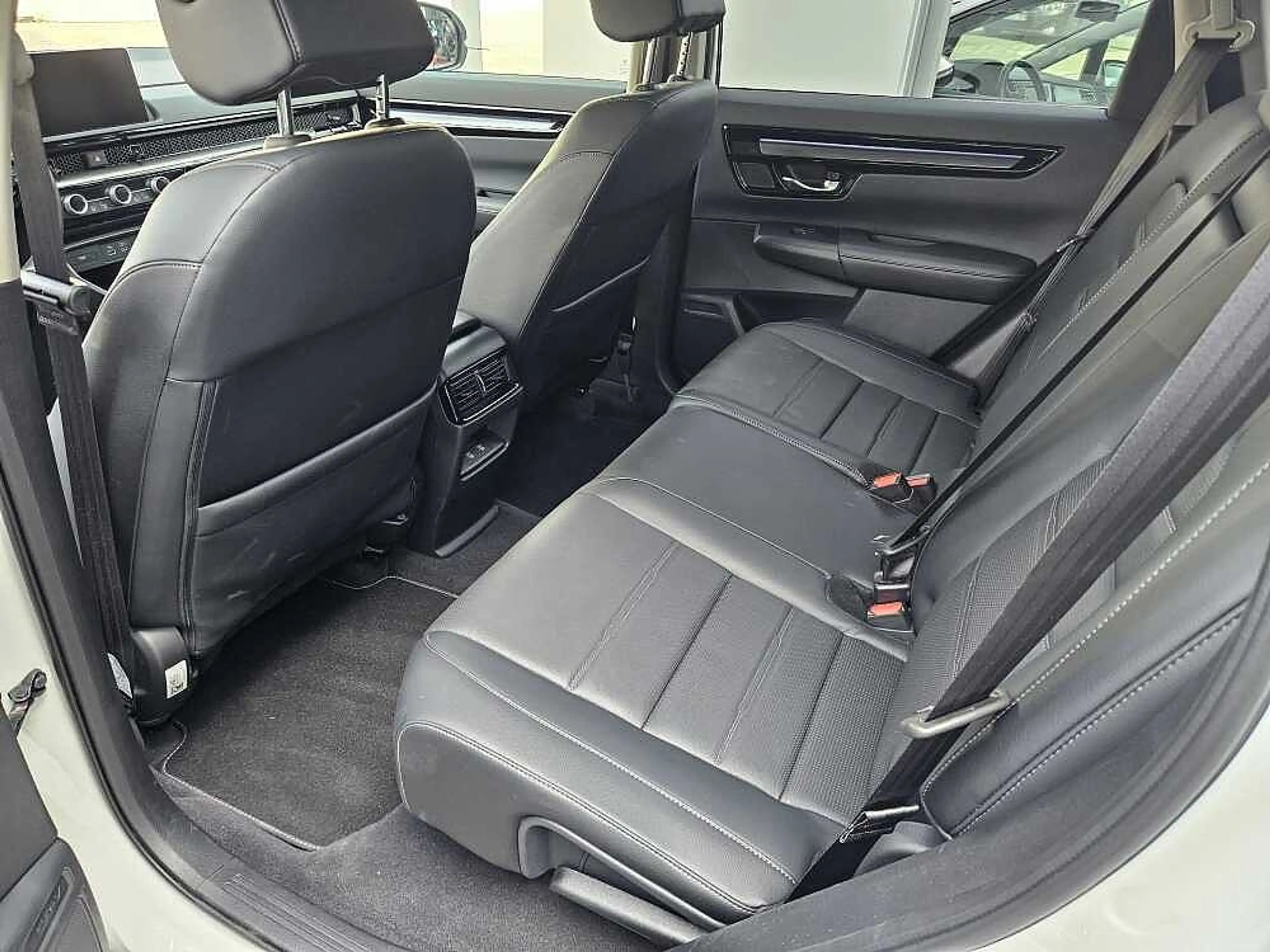 Honda CR-V Hybrid e:HEV 2.0 i-MMD 2WD Elegance — photo 6