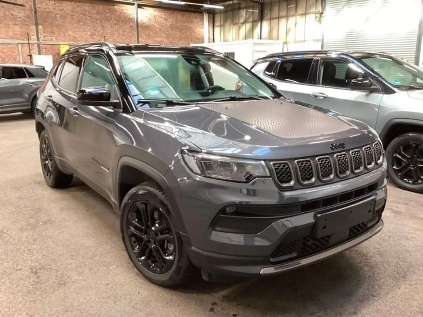 Jeep Compass UPLAND 4WD *SHZ, Highwayassist, LED* Grau - 1