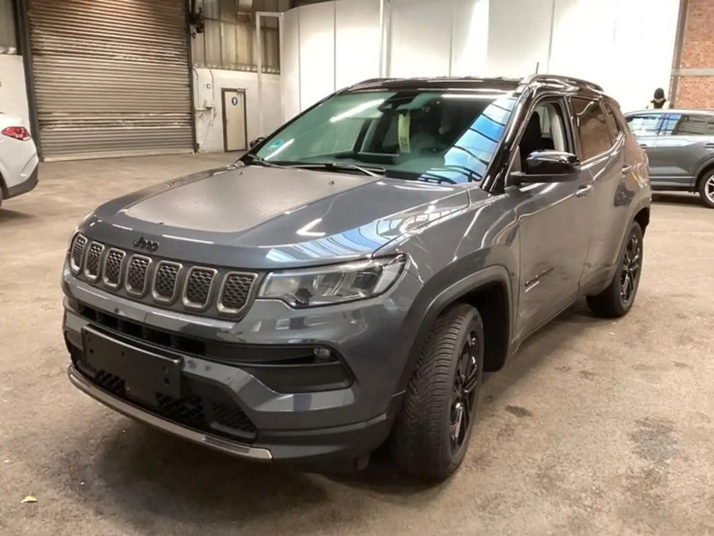 Jeep Compass UPLAND 4WD *SHZ, Highwayassist, LED* Grau - 2