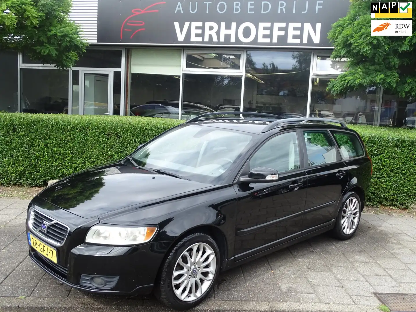Volvo V50 2.4i Edition II - LEDER - CRUISE / CLIMATE - AIRCO Black - 1