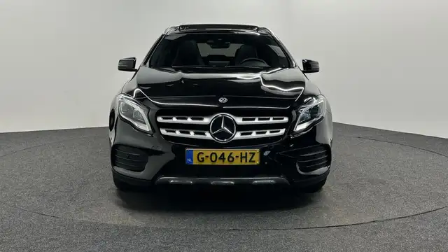 Mercedes-Benz Gla Class view 6