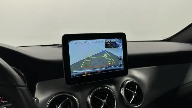 Mercedes-Benz Gla Class view 14