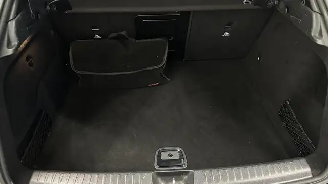 Mercedes-Benz Gla Class view 12