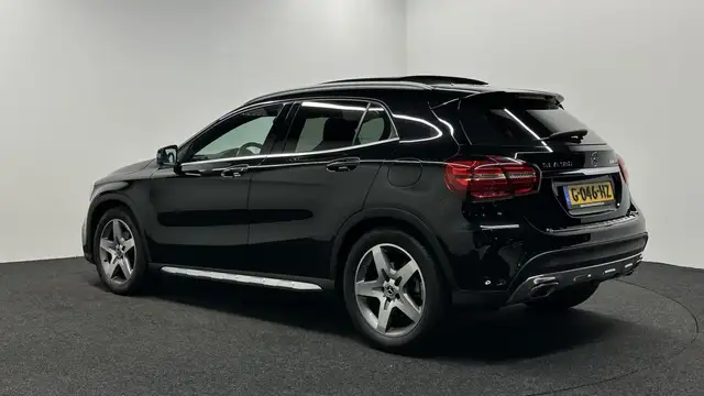 Mercedes-Benz Gla Class view 4
