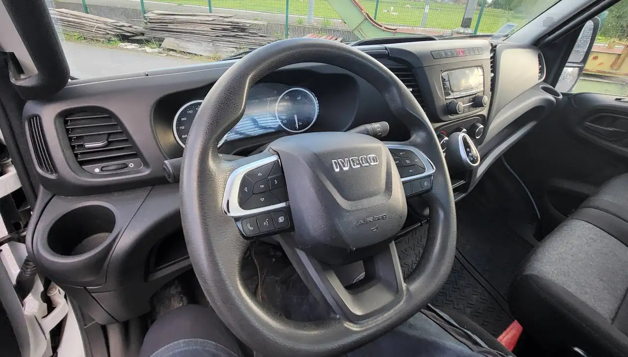 Iveco Daily 2022 — фото 15