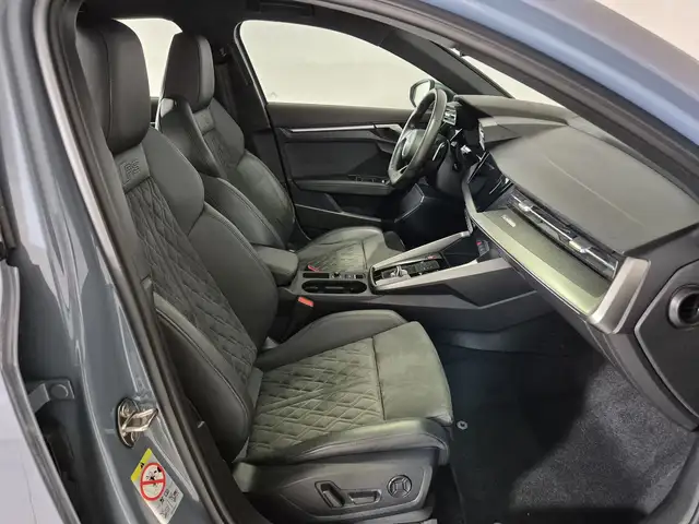 Audi RS3 view 9