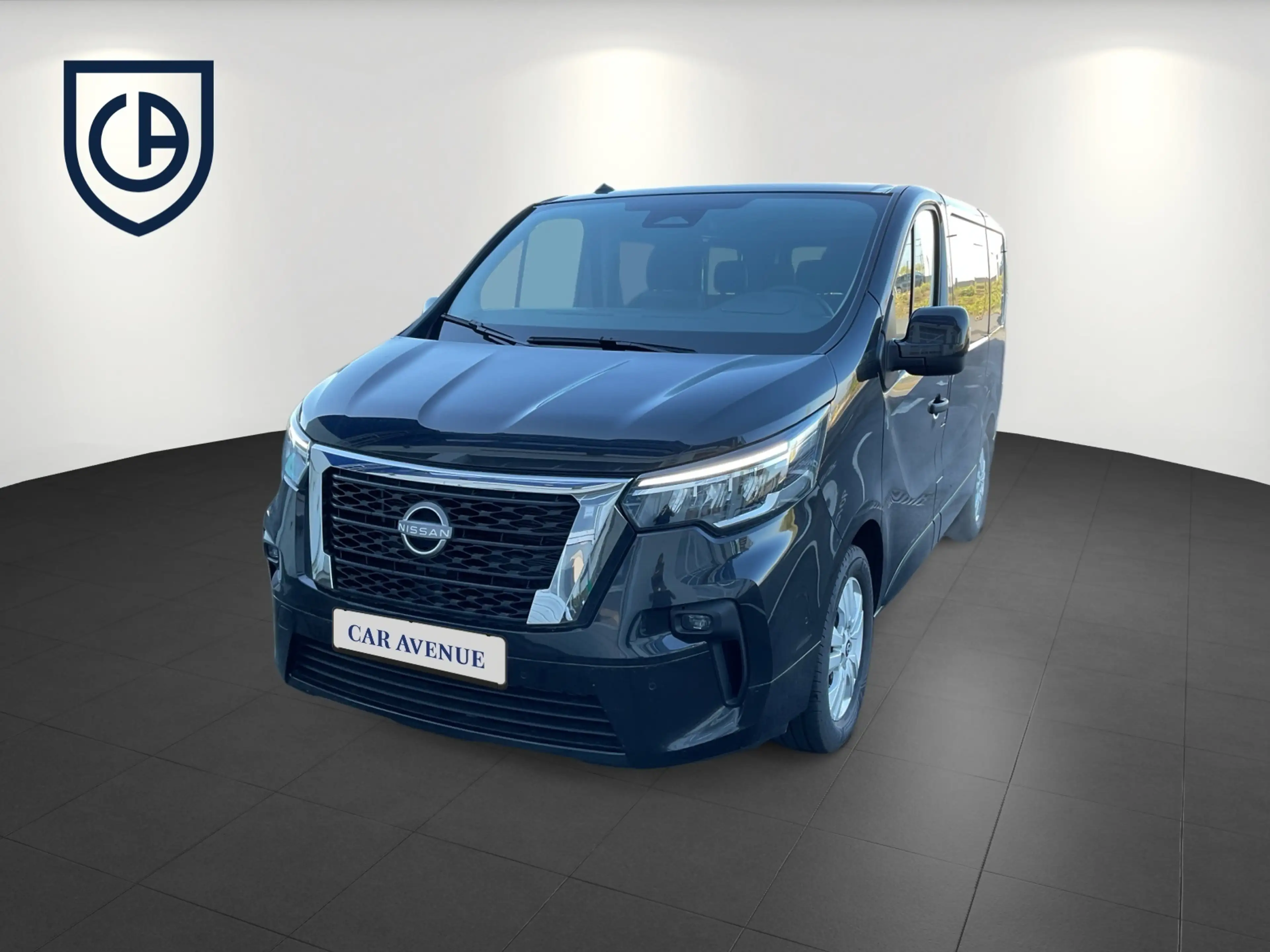 Nissan Primastar 2,8t dCI 150 8 Sitzer