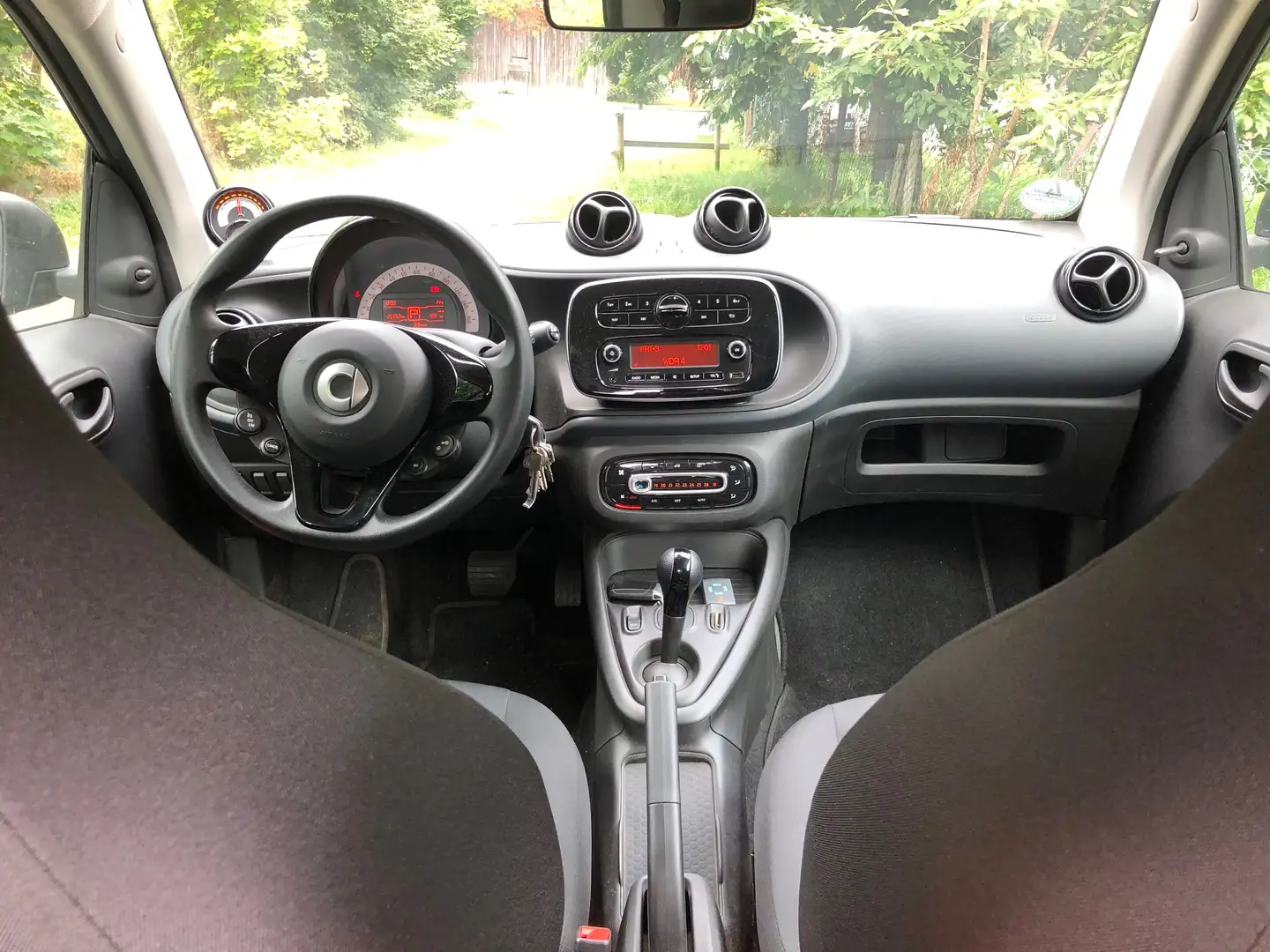 smart forTwo smart fortwo coupe electric drive coupe EQ Schwarz - 2