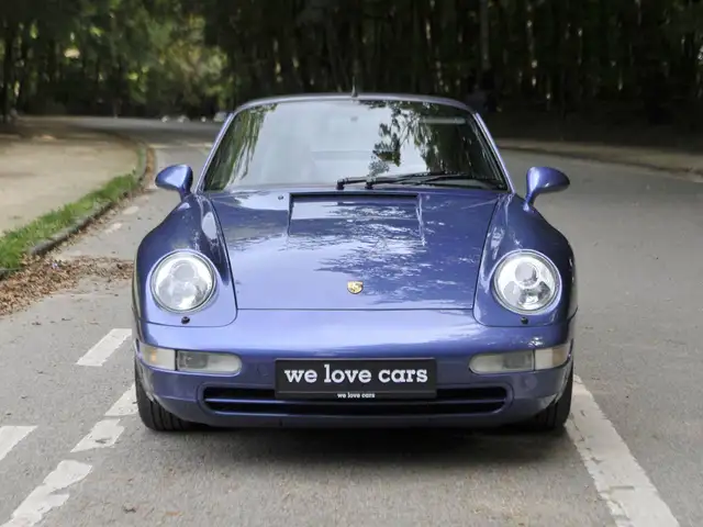 Porsche 993 Carrera 4 Convertible