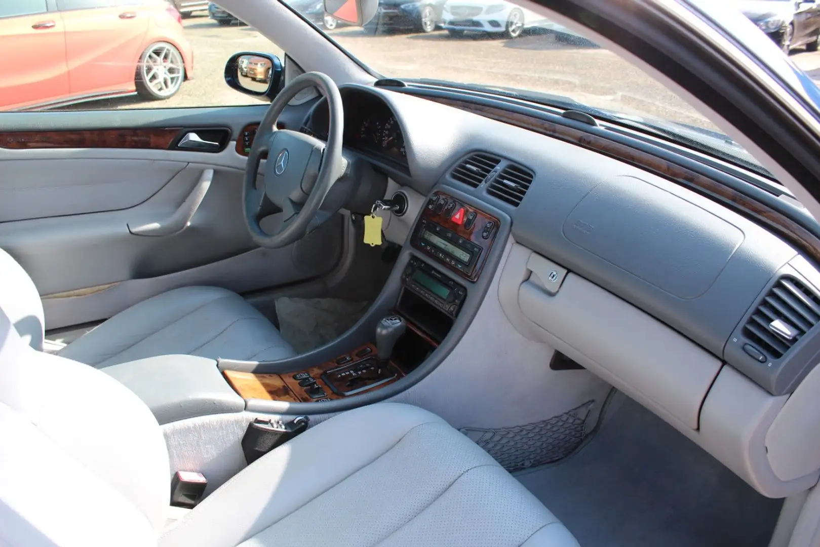 Mercedes-Benz CLK 430 ELEGANCE*V8-Motor*LEDER*Klimaaut.*Memory Blau - 2