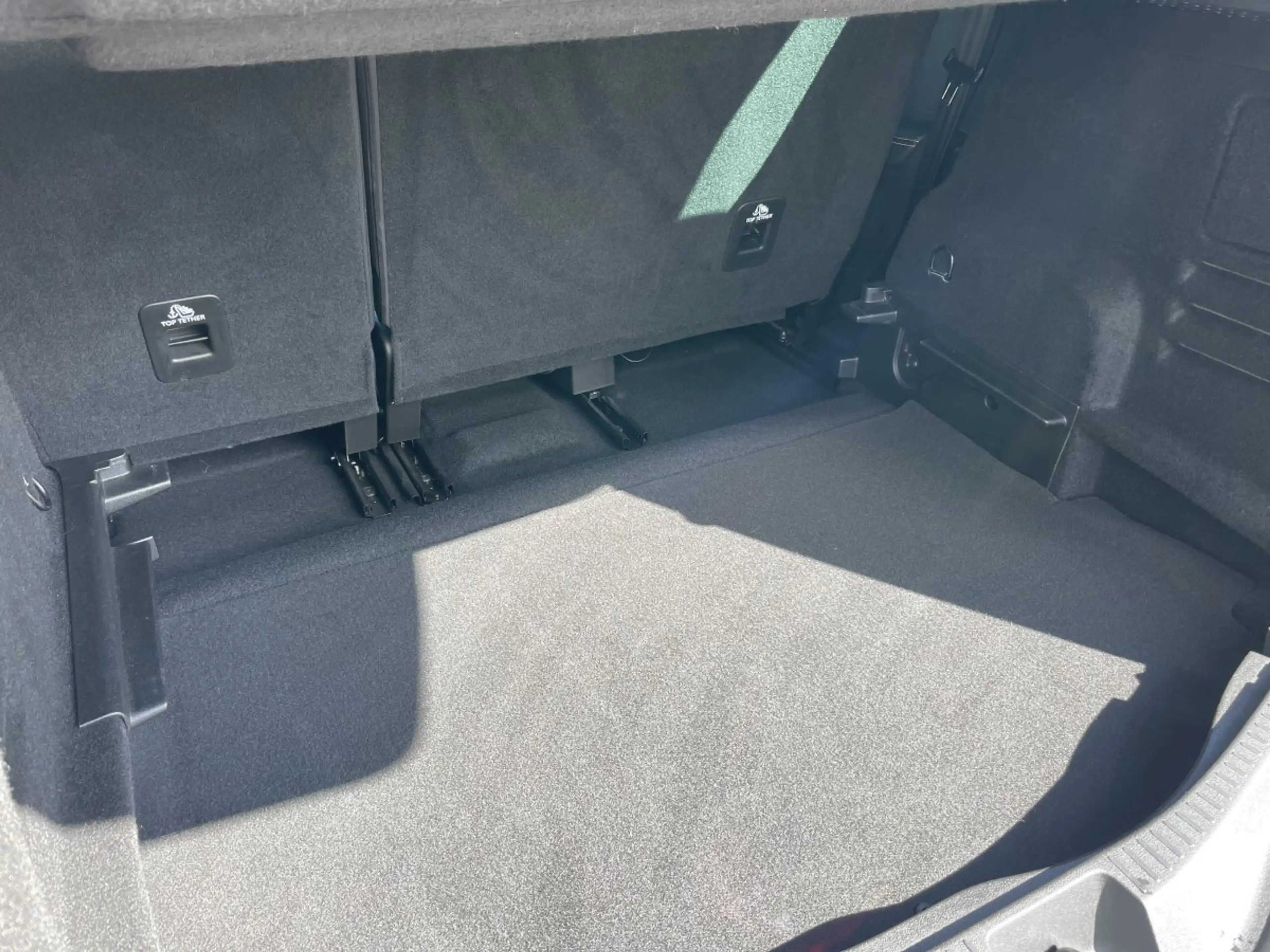 Renault Scenic IV Black Edition TCe 140 EDC Automatik, Kamera, Pa — photo 14