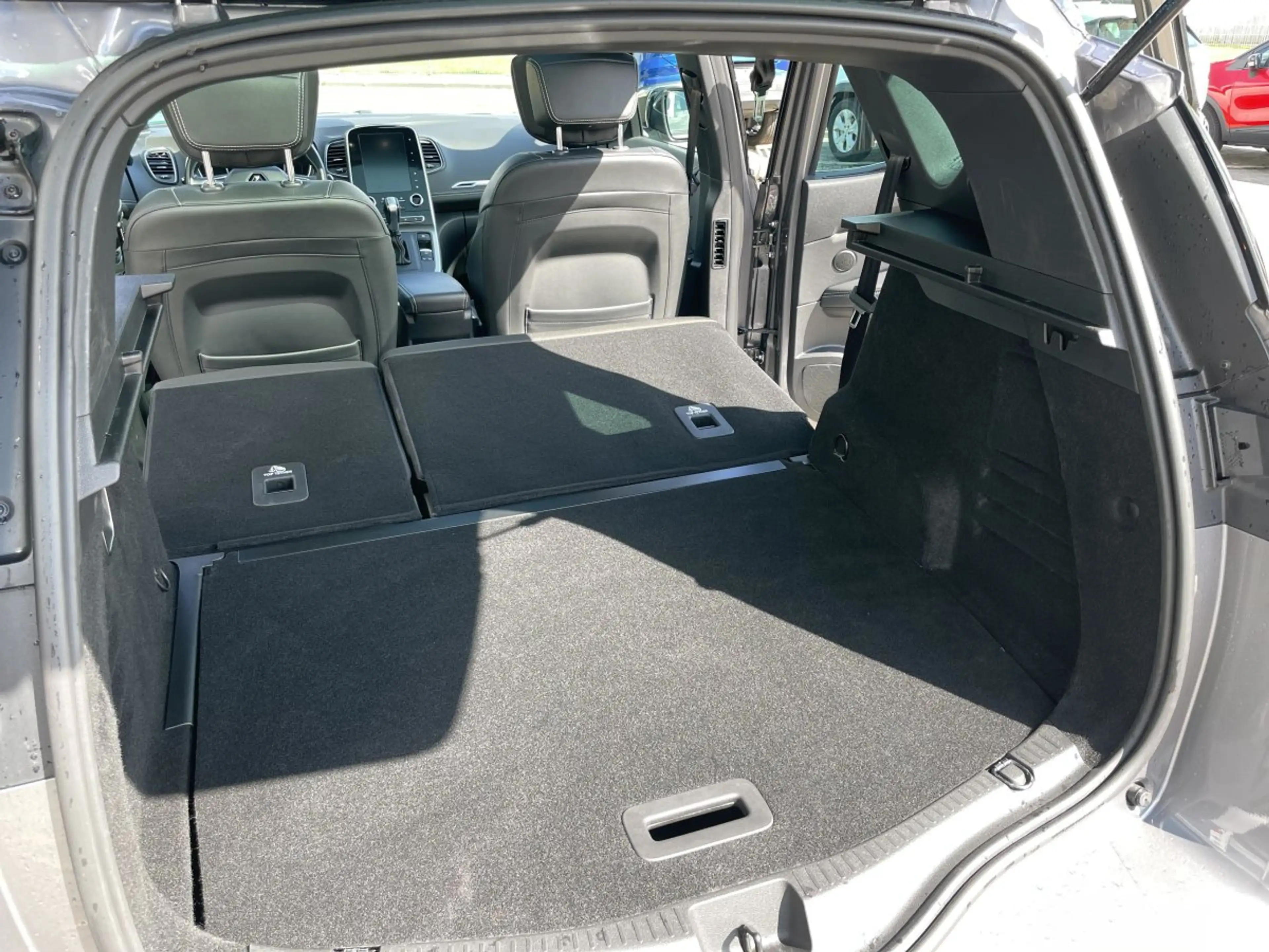 Renault Scenic IV Black Edition TCe 140 EDC Automatik, Kamera, Pa — photo 13