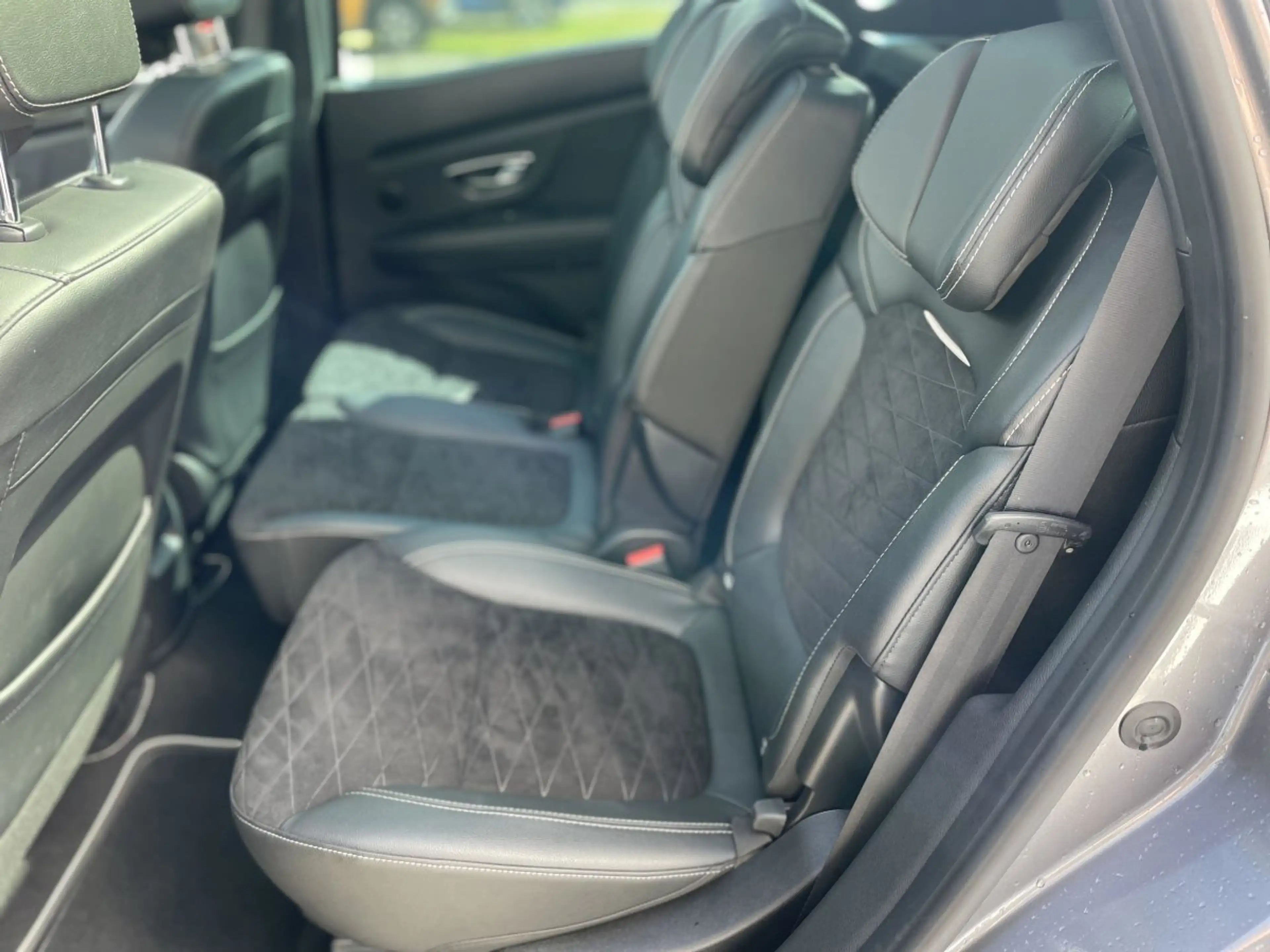 Renault Scenic IV Black Edition TCe 140 EDC Automatik, Kamera, Pa — photo 15