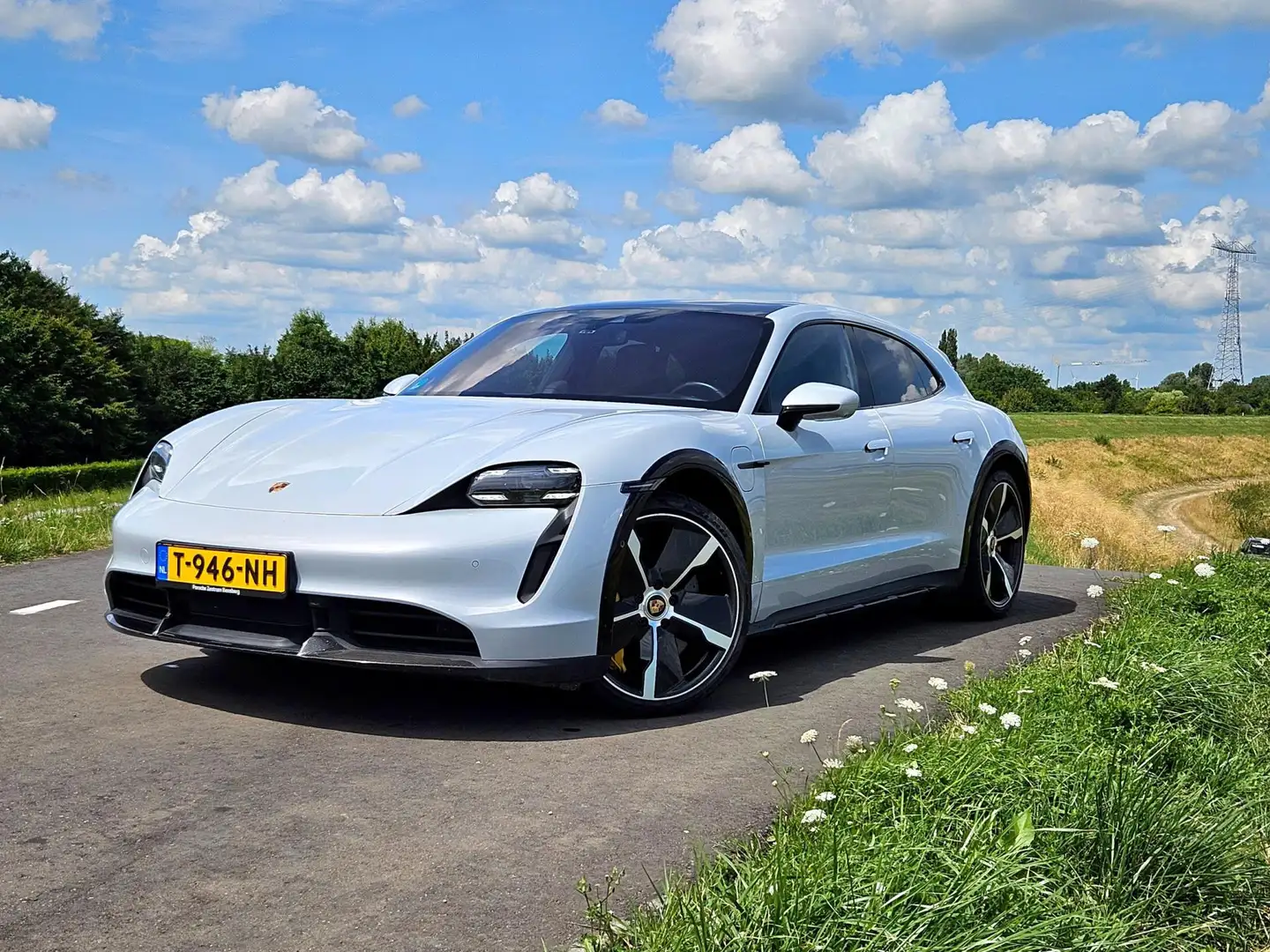 Porsche Taycan Cross Turismo Turbo S | PCCB | Carbon Velgen Grijs - 1