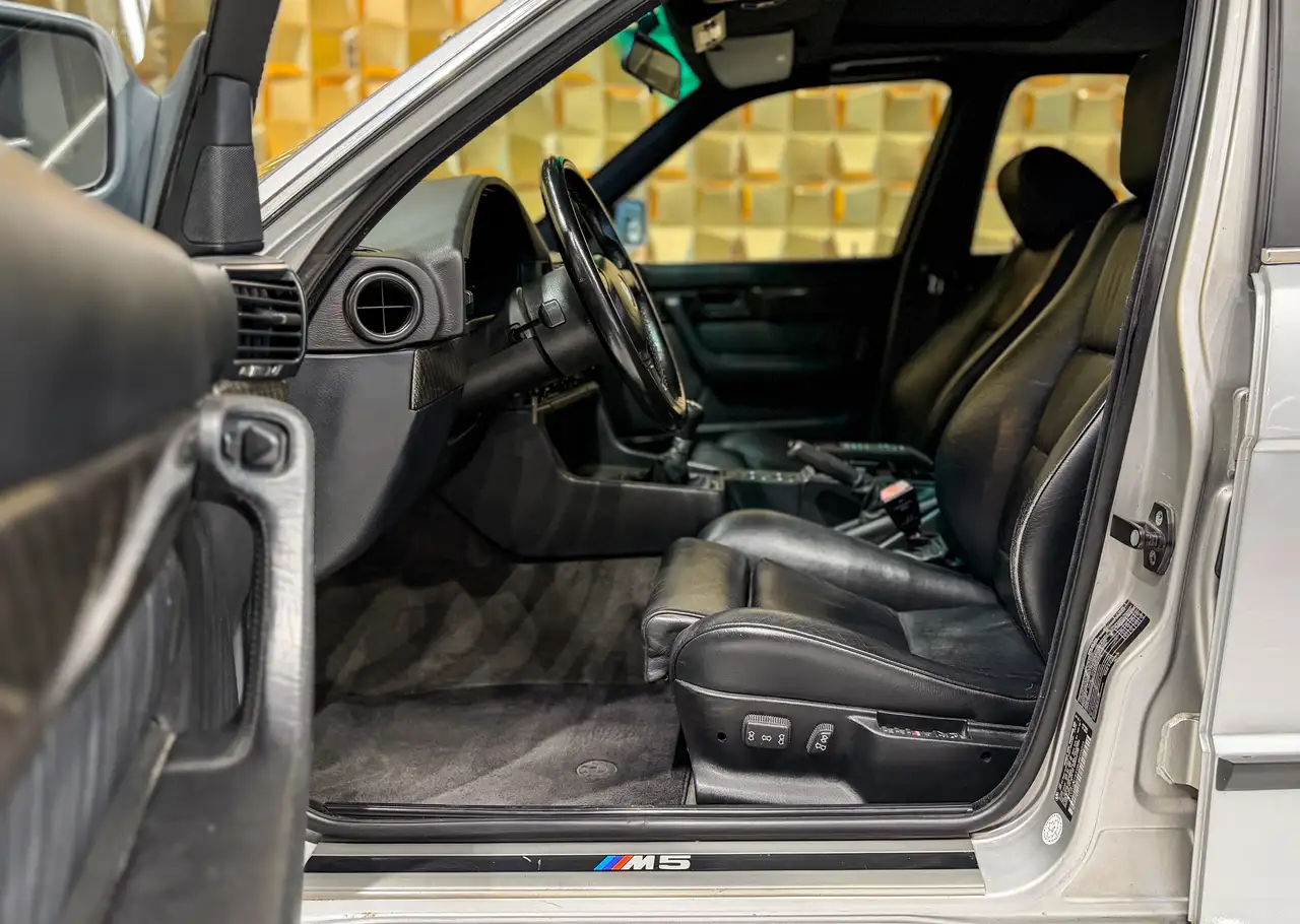 BMW M5 E34, foto 8