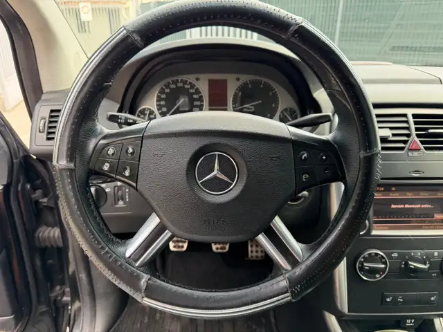 Mercedes-Benz B-Class view 8