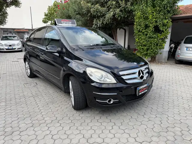 Mercedes-Benz B-Class view 2
