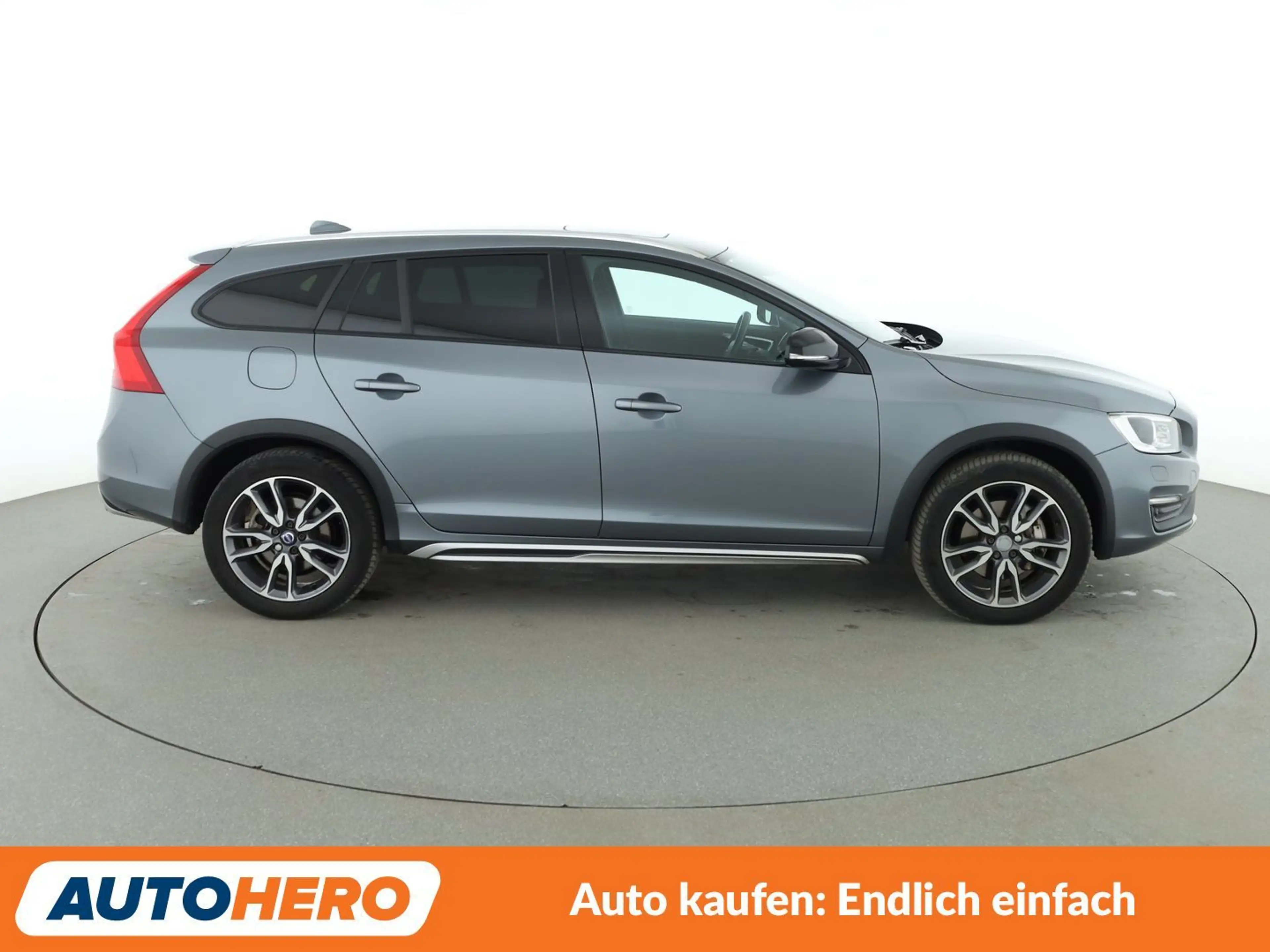 Volvo V60 Cross Country 2.0 T5 Pro AWD Aut.*NAVI*ACC*CAM*BI-XENON*SHZ* — photo 7