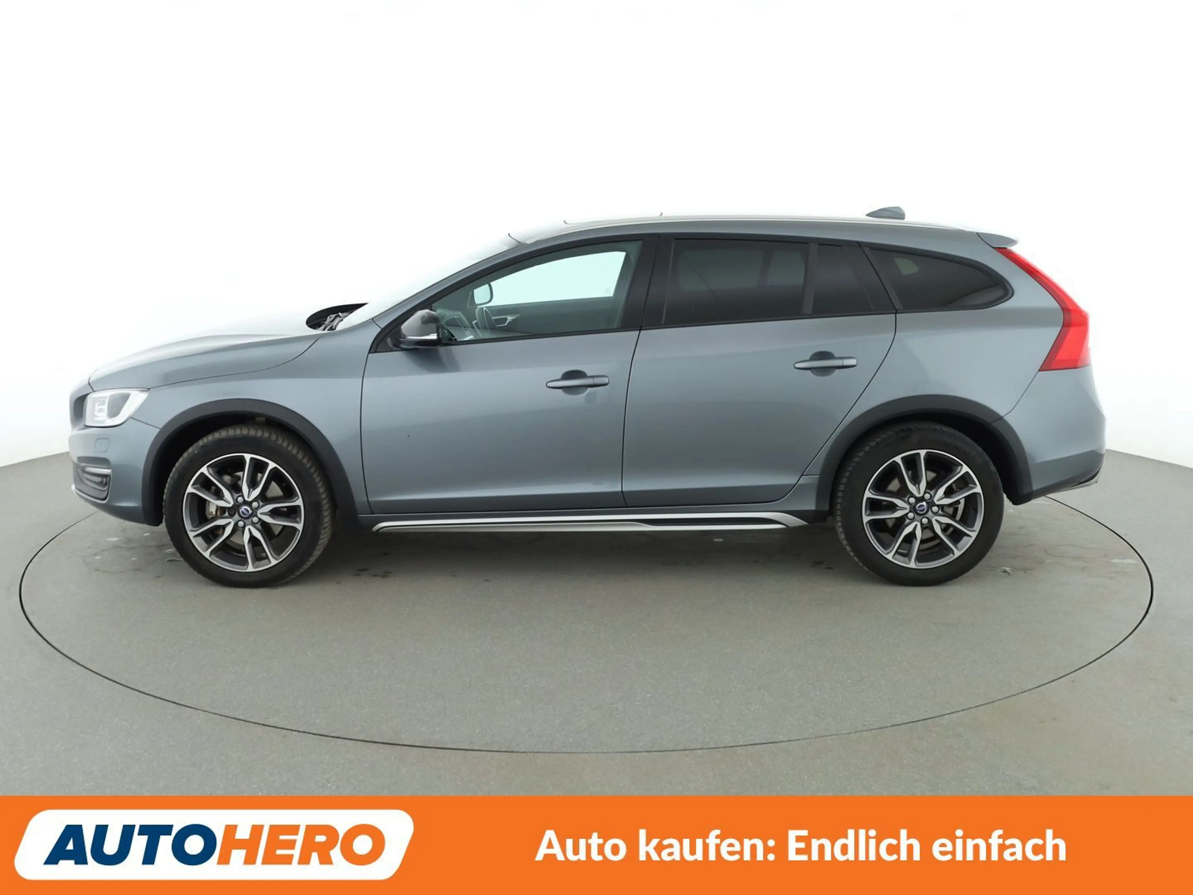 Volvo V60 Cross Country 2.0 T5 Pro AWD Aut.*NAVI*ACC*CAM*BI-XENON*SHZ* — photo 3