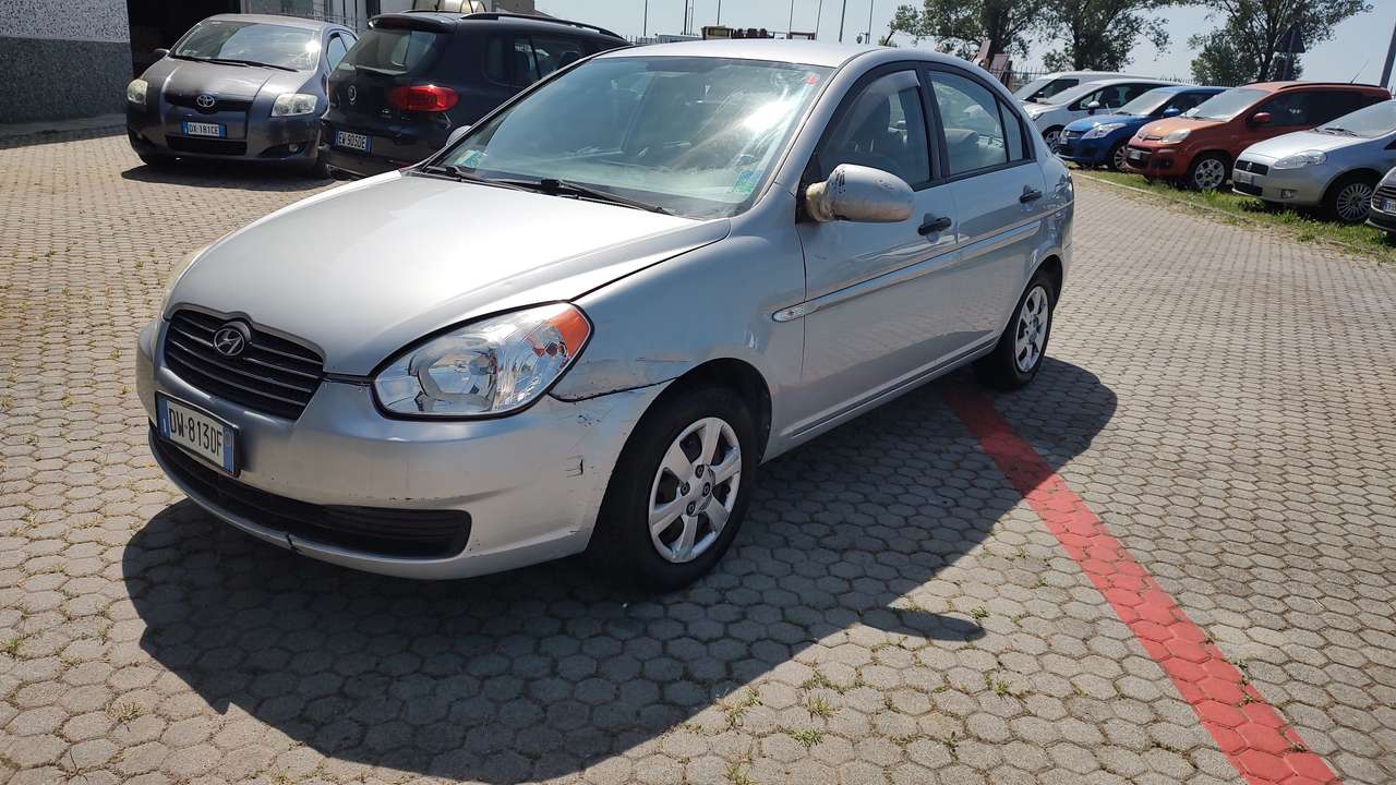 Hyundai ACCENT Accent 4p 1.4 Style