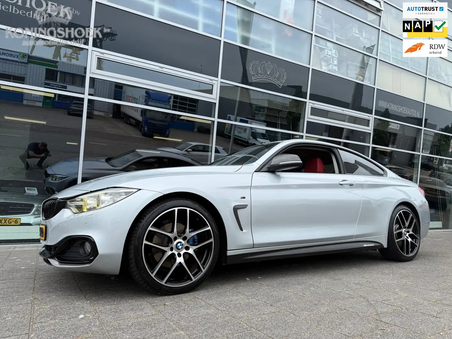 BMW 428 4-serie Coupé 428i High Executive Grau - 1