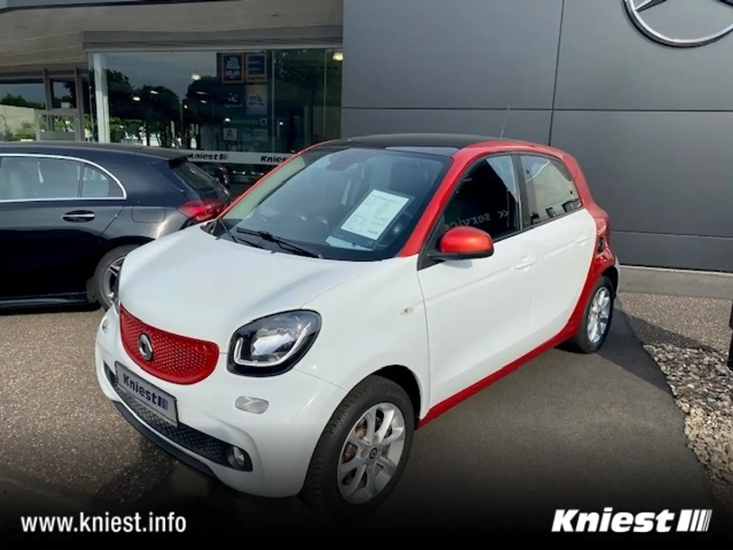 smart forFour Passion 66kW 0.9 Turbo Weiß - 1