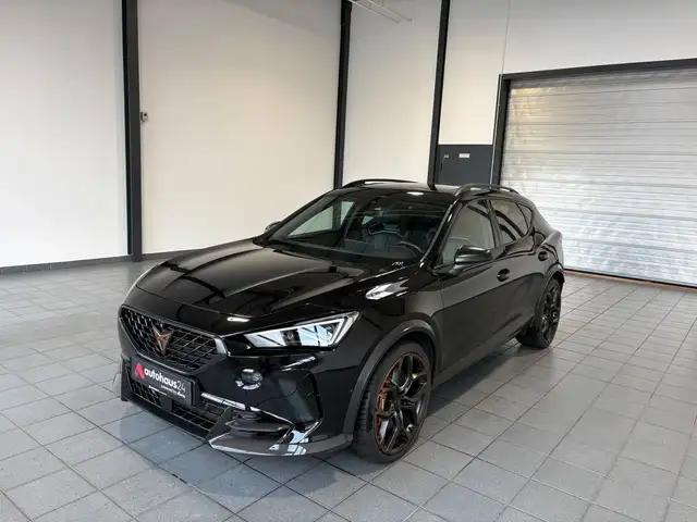 Cupra Formentor view 3
