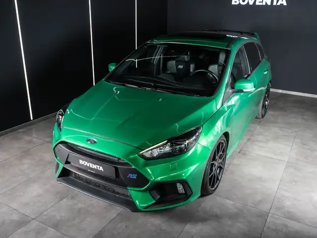 Ford Focus view 3