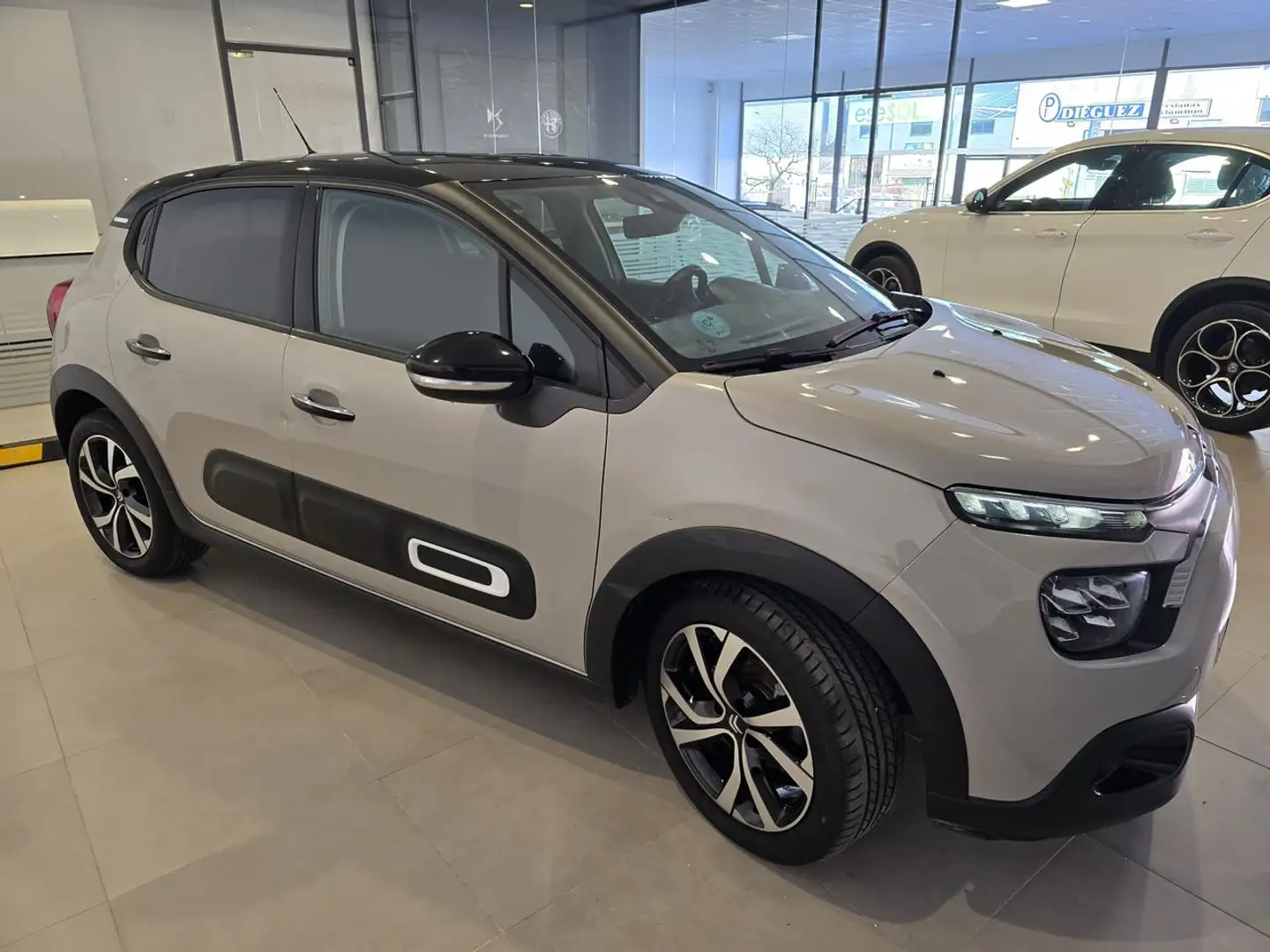 Citroen C3 1.5BlueHDi S&S Shine 100 Beige - 2