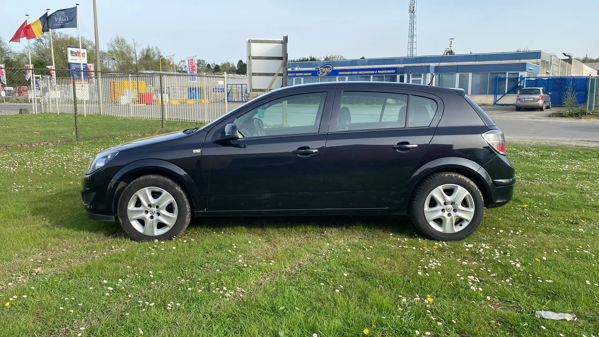 Opel Astra ✅ Euro 5 avec contrôle technique Negro - 2
