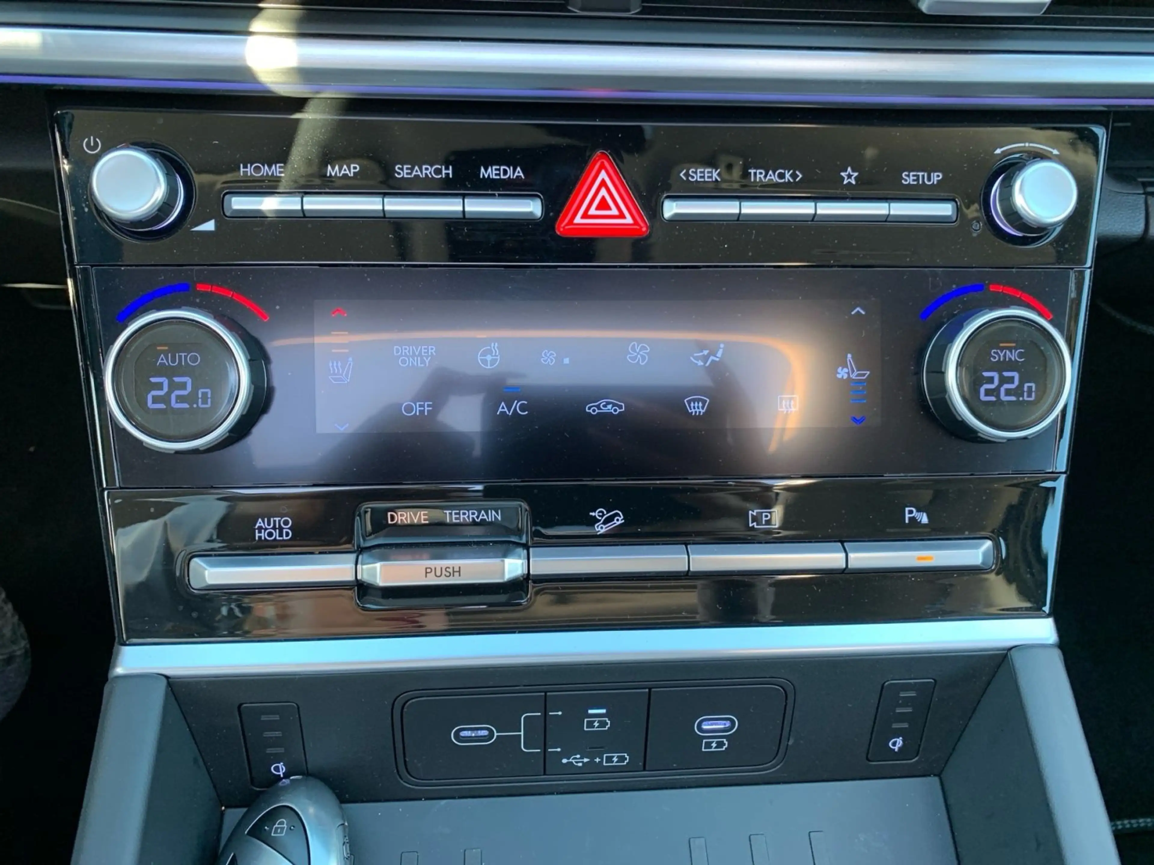 Hyundai SANTA FE 1.6T-GDI Signature Hybrid 4WD Schiebeda — photo 29