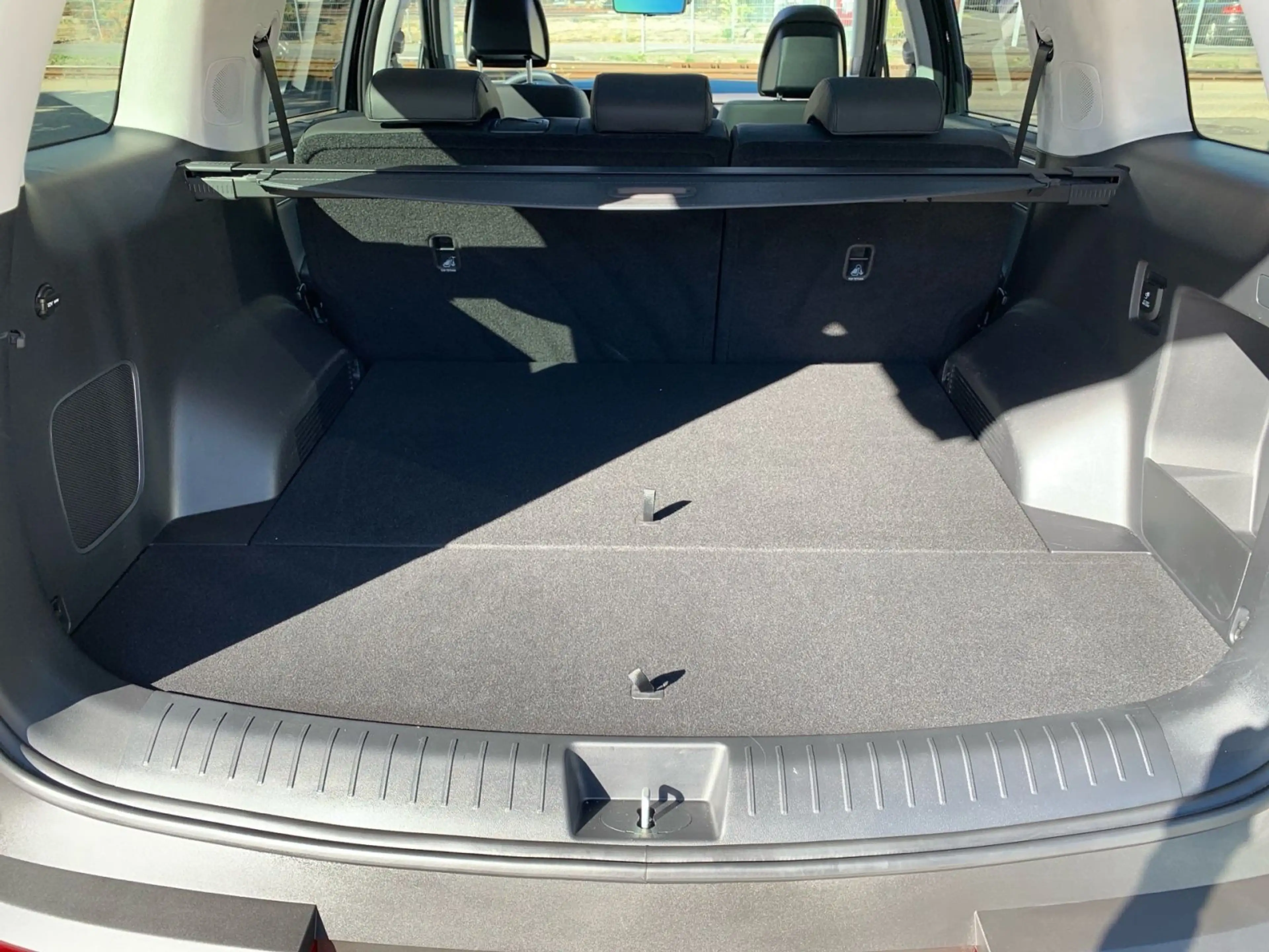 Hyundai SANTA FE 1.6T-GDI Signature Hybrid 4WD Schiebeda — photo 12