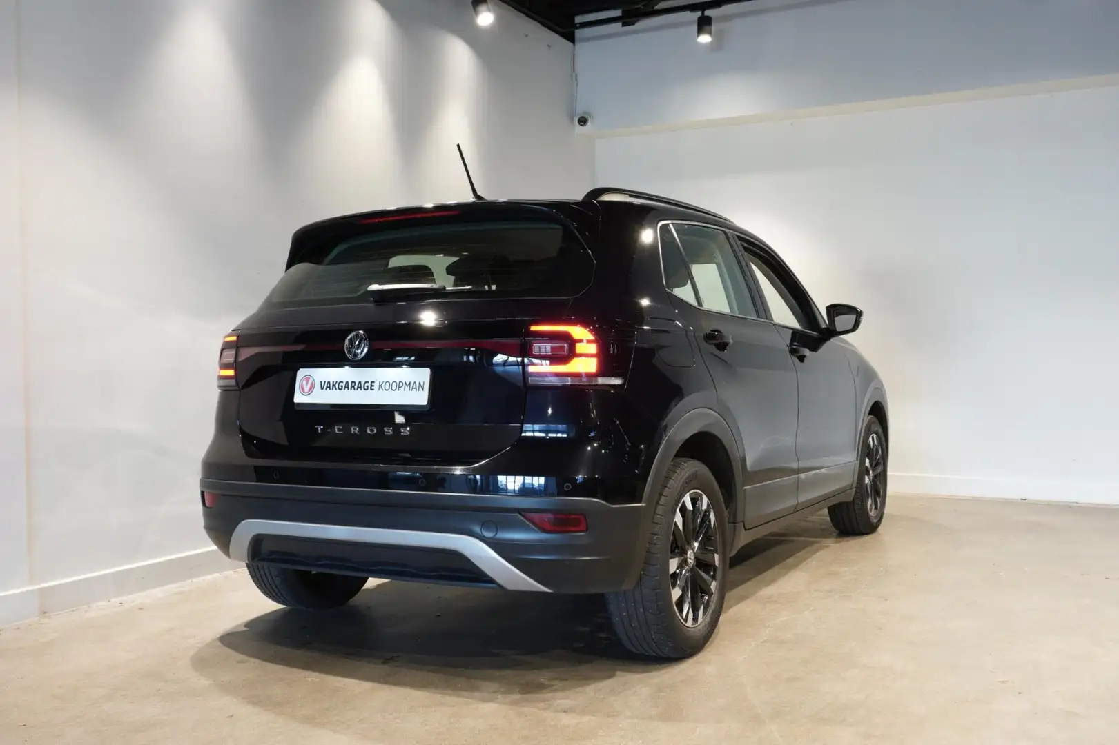 Volkswagen T-Cross 1.0 TSI Style Navi/PDC/Adaptief Schwarz - 2