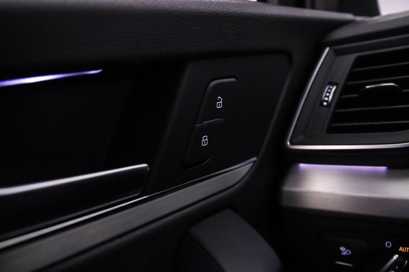 Audi Q5 50 TFSI e quattro S edition | Luchtvering | Achter — photo 12