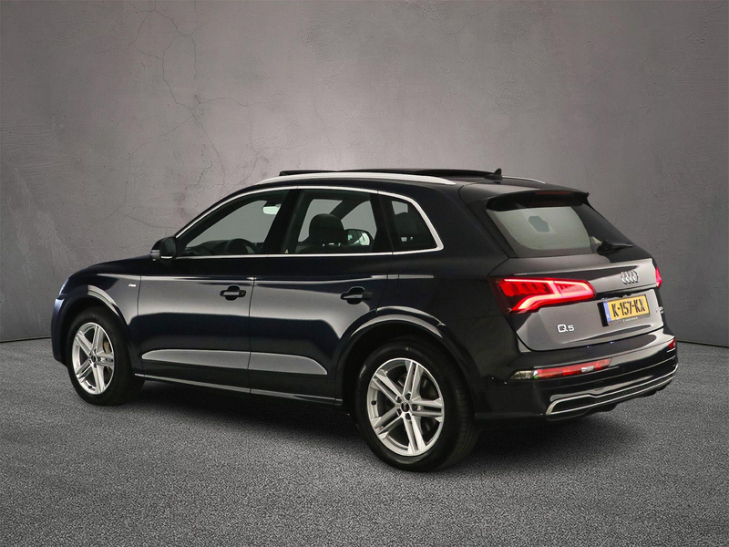 Audi Q5 50 TFSI e quattro S edition | Luchtvering | Achter — photo 3
