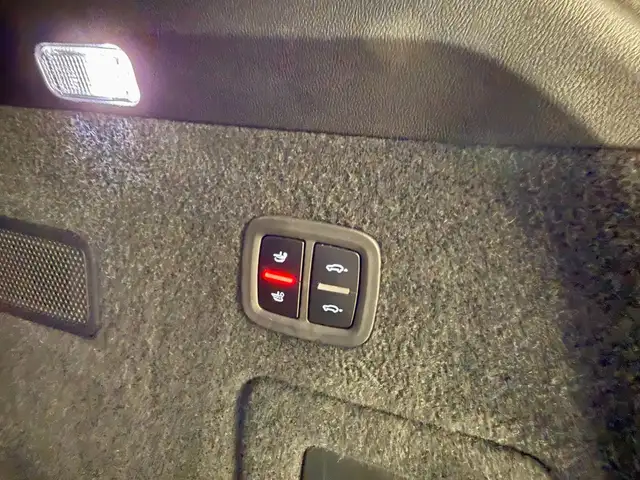 Porsche Cayenne view 13