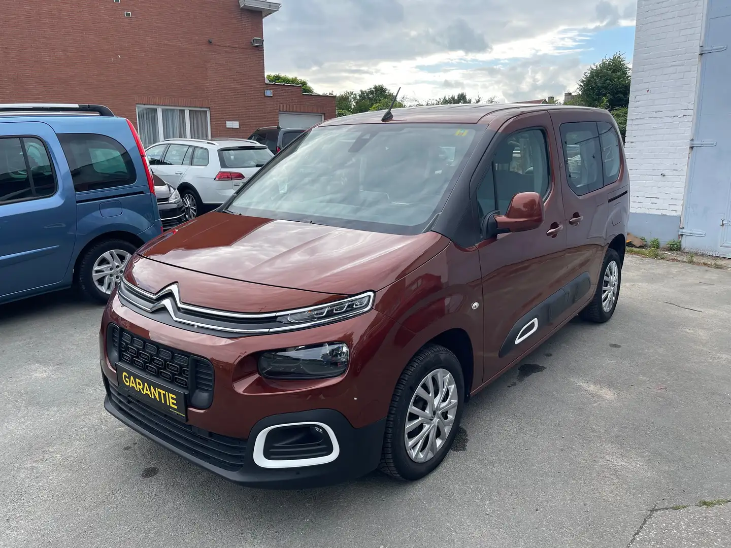 Citroen Berlingo 1.5 BlueHdi 2021 5pl. Navi/Cruise/Garantie Brun - 1