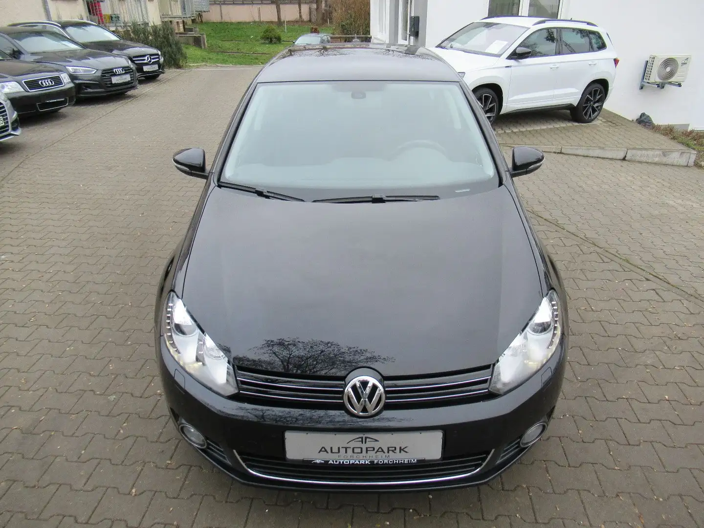 Volkswagen Golf 1.4 TSI DSG Highline Sport-Paket Navi Xenon Zwart - 2