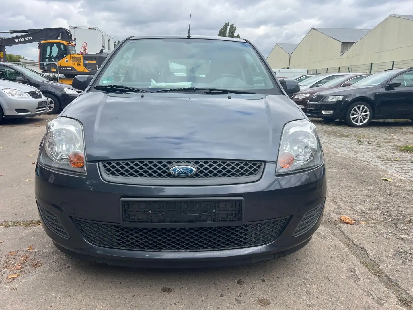 Ford Fiesta Style Grau - 2