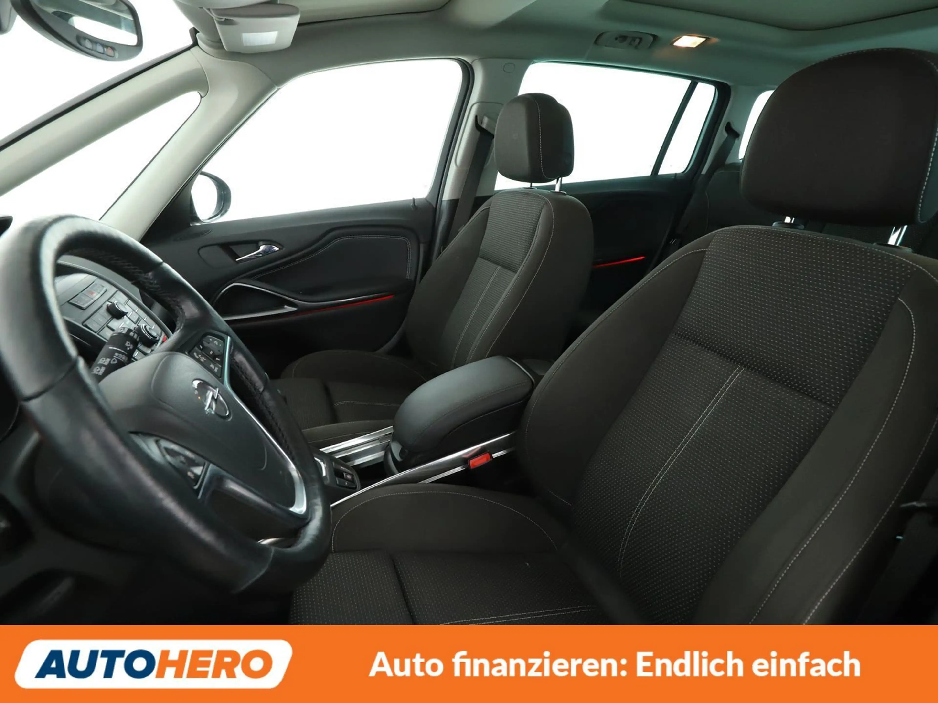 Opel Zafira Tourer 2.0 CDTI Innovation Aut.*NAVI*XENON*CAM*PDC*SHZ* — photo 10