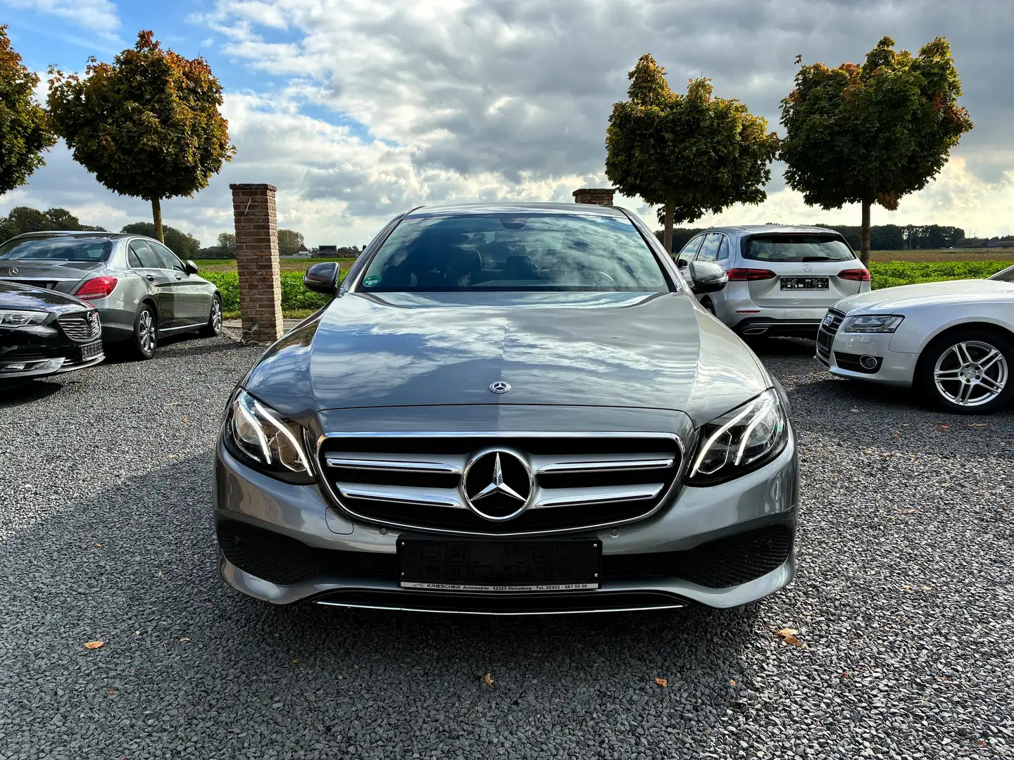 Mercedes-Benz E 200 Avantgarde/ Business/ Kamera/ Navi/ Park-Assistent Grau - 2