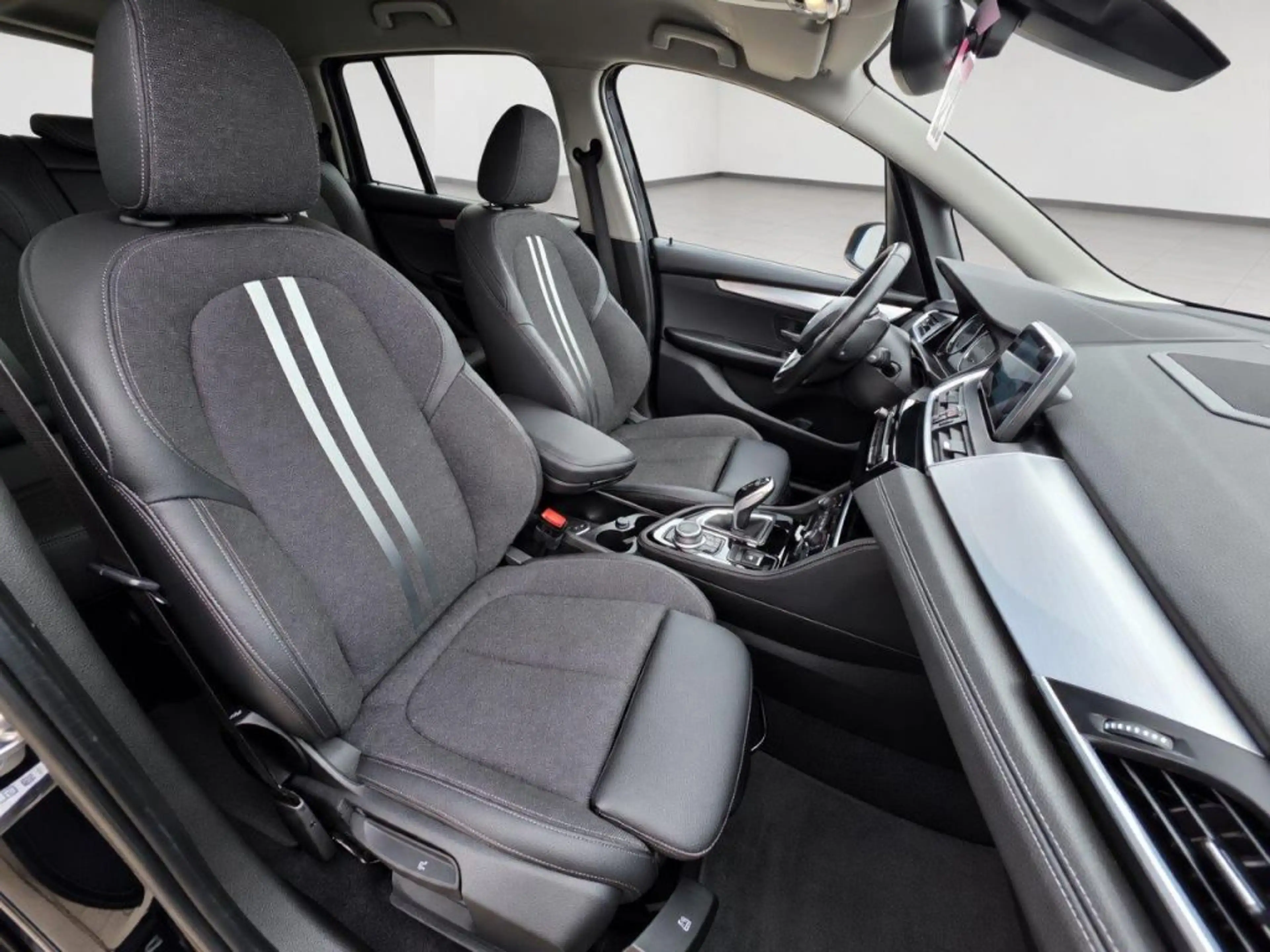BMW 220 220d Gran Tourer Aut. Sport Line — photo 8
