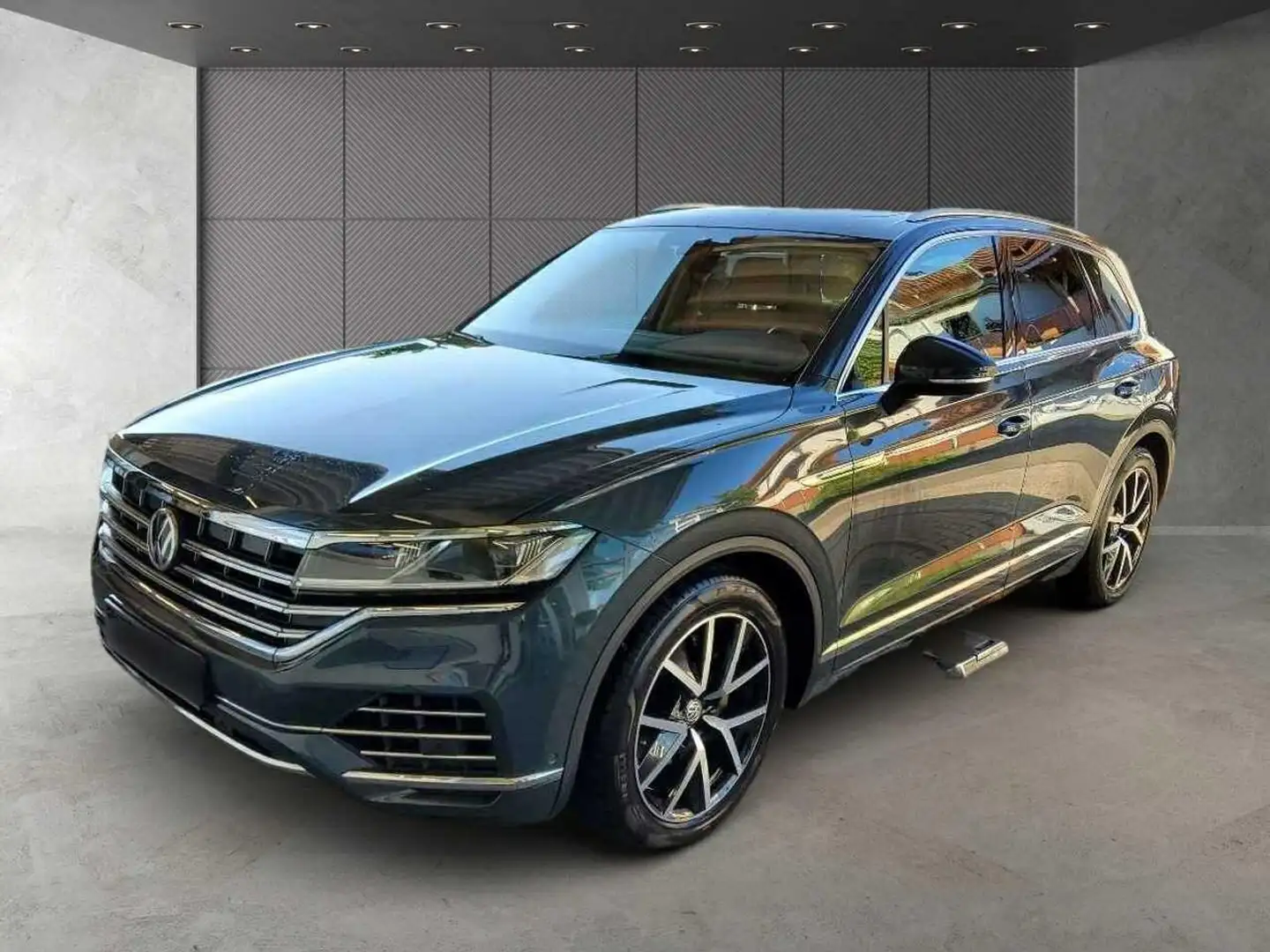 Volkswagen Touareg Atmosphere 4Motion/Leder/Navi/ACC/Kamera/Luftf/ Grün - 1