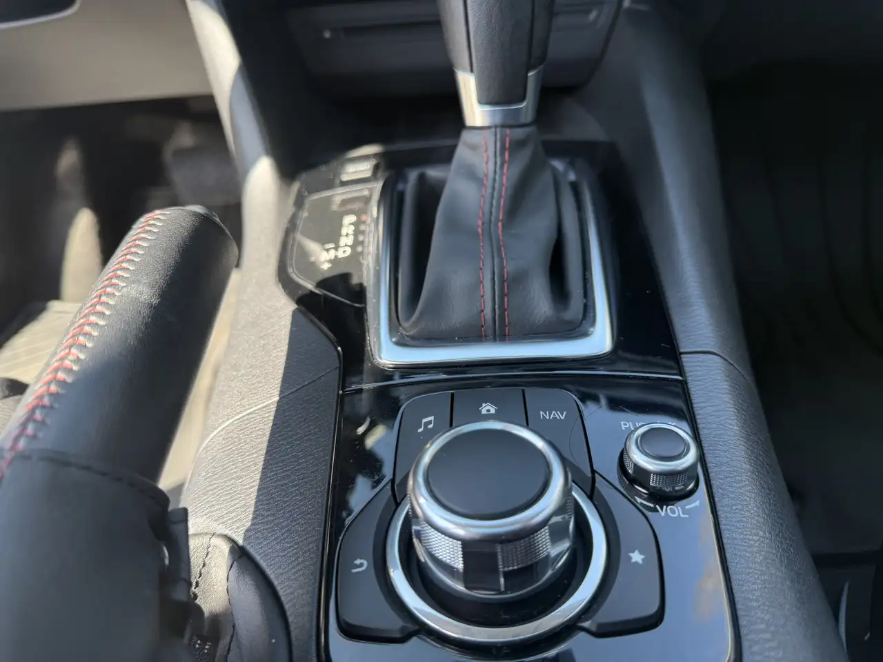 Mazda 3 снимка Mazda 3